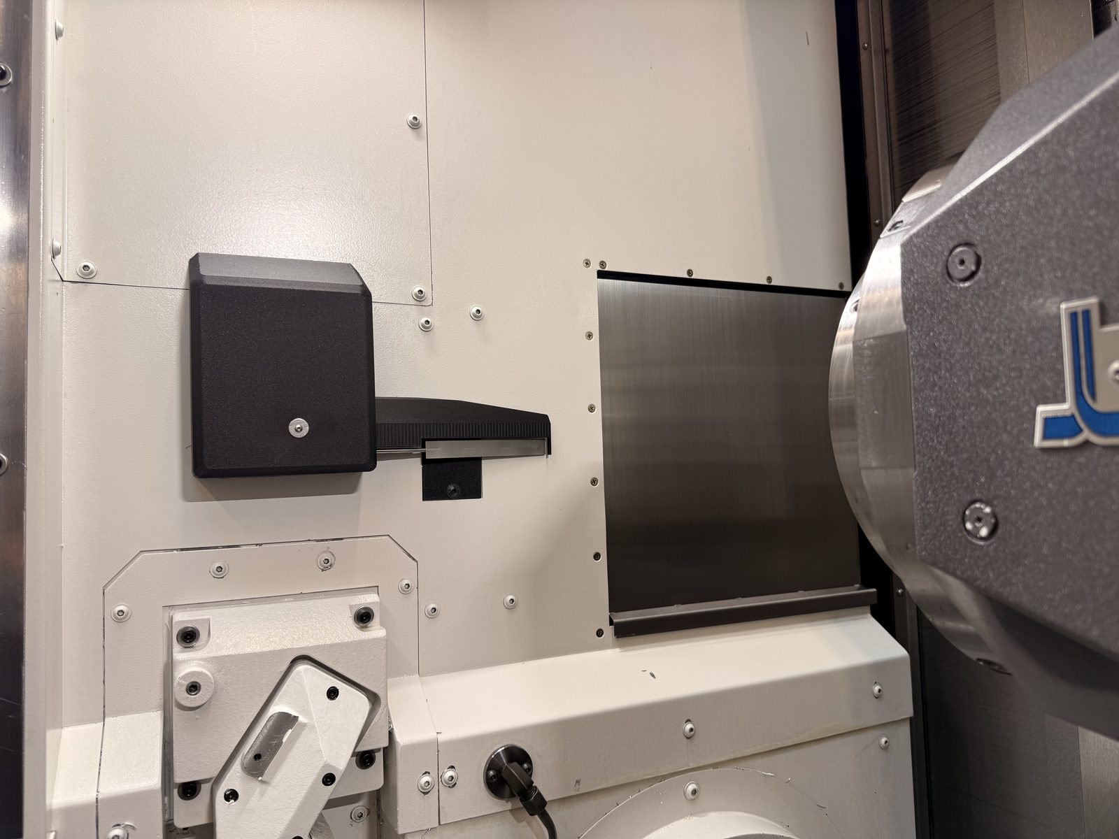 BK Micro wide view showing positioning on Multus